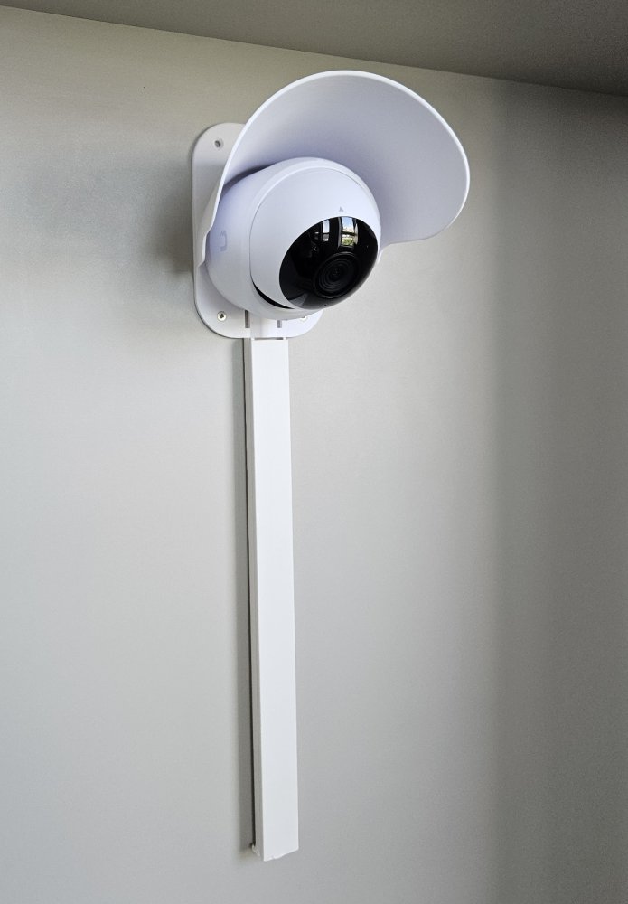 XtendLan Držák s krytem pro kameru UniFi G5 Turret Ultra a UniFi G6 Turret, plast odolný UV záření, venk. použití, bílý