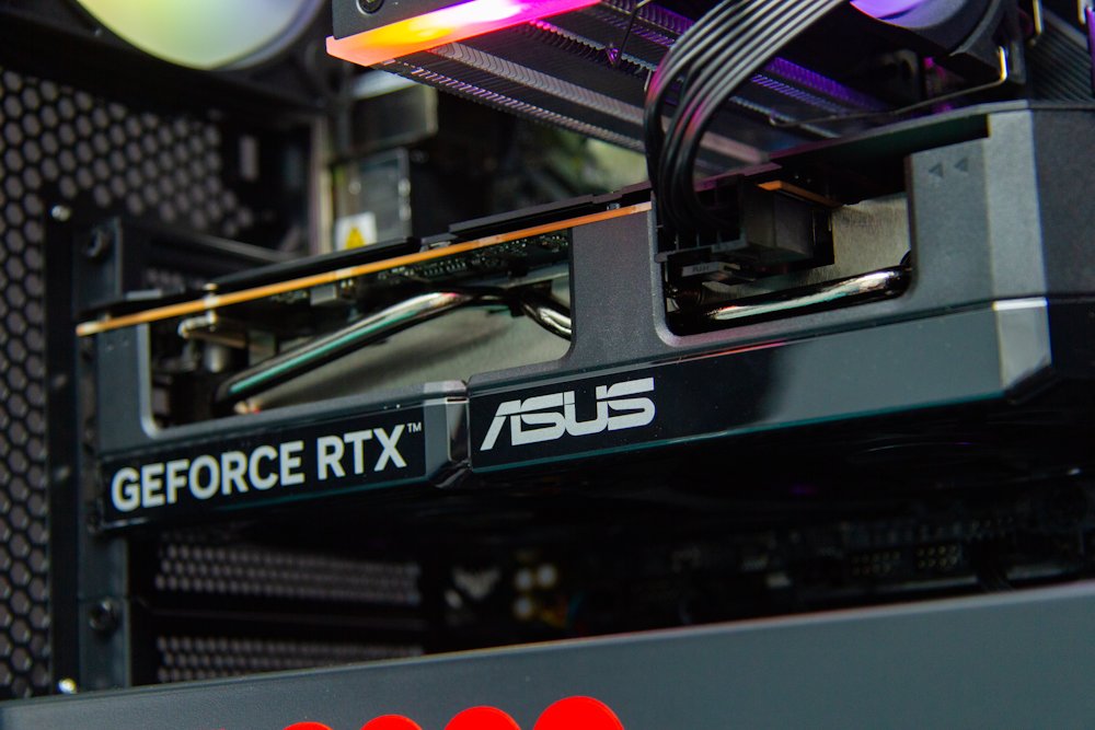 HAL3000 Online Gamer / AMD Ryzen 5 5600/ 32GB/ RTX 5060/ 1TB PCIe SSD/ WiFi/ W11