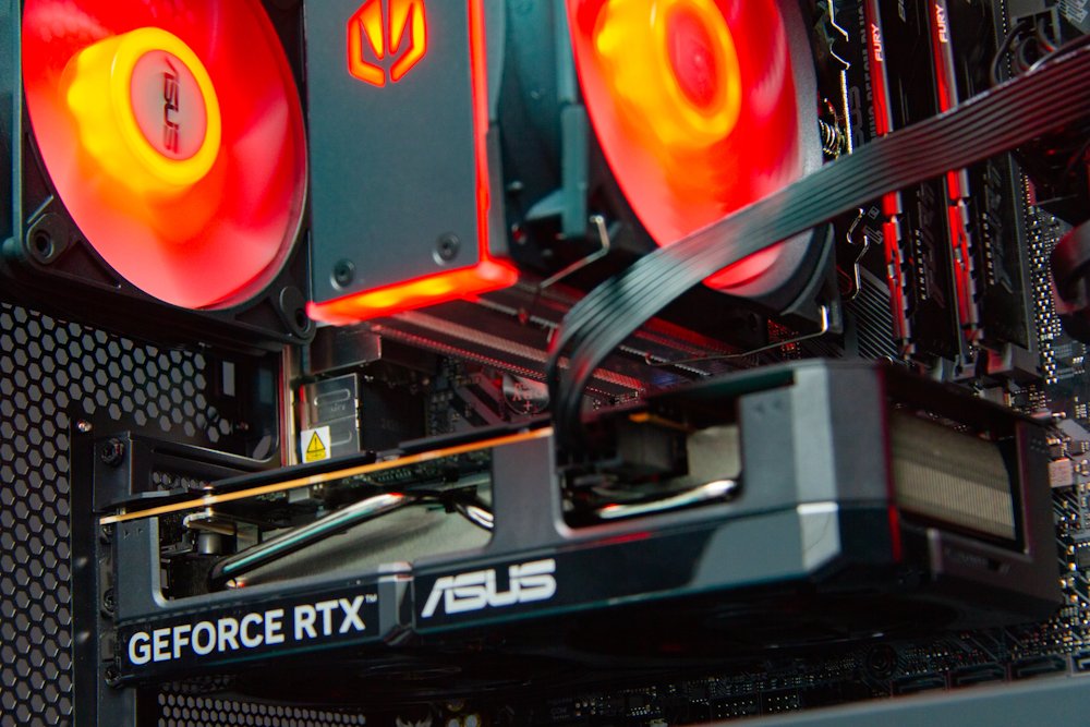 HAL3000 Online Gamer / AMD Ryzen 5 5600/ 32GB/ RTX 5060/ 1TB PCIe SSD/ WiFi/ W11