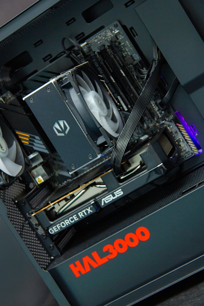 HAL3000 Online Gamer / AMD Ryzen 5 5600/ 32GB/ RTX 5060/ 1TB PCIe SSD/ WiFi/ W11