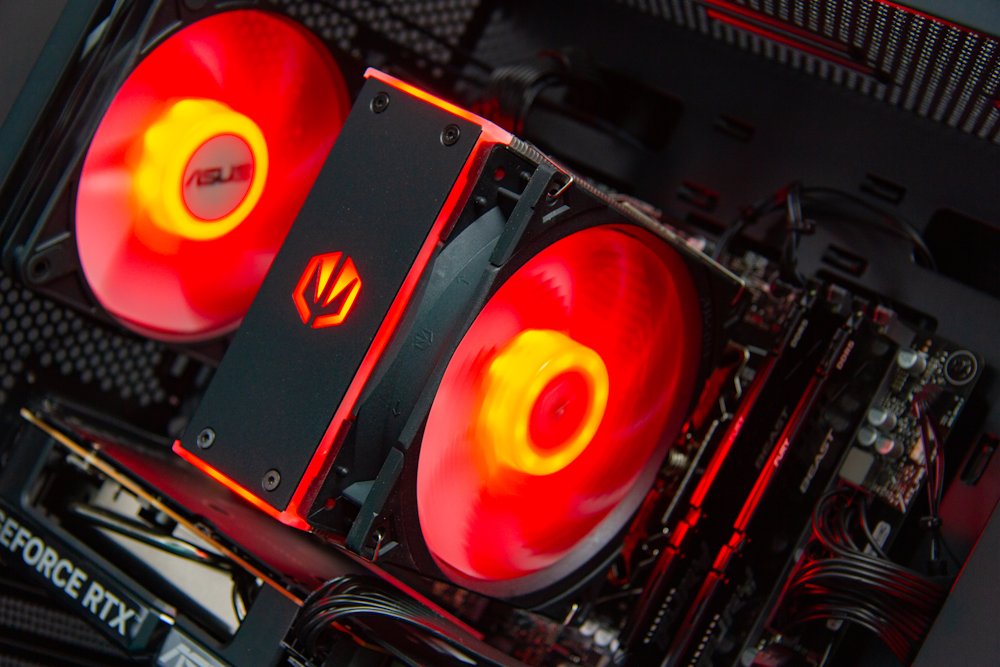 HAL3000 Online Gamer / AMD Ryzen 5 7600/ 32GB DDR5/ RTX 5060/ 1TB PCIe SSD/ WiFi/ W11