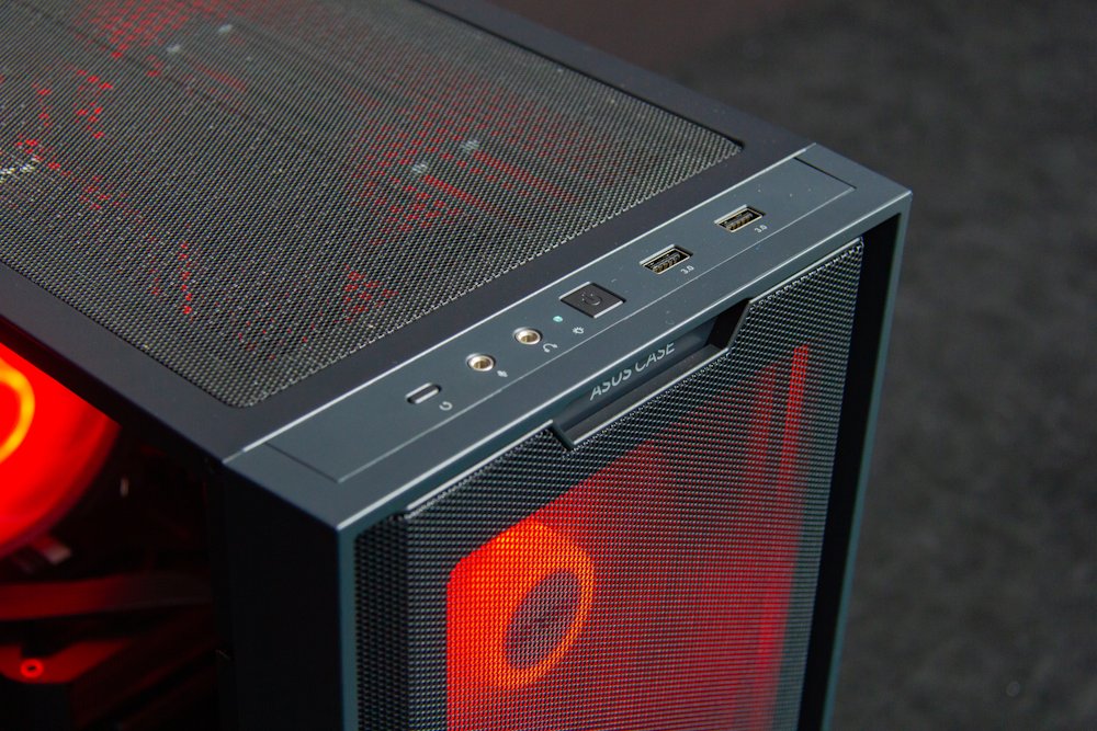 HAL3000 Online Gamer / AMD Ryzen 5 7600/ 32GB DDR5/ RTX 5060/ 1TB PCIe SSD/ WiFi/ W11