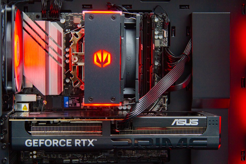 HAL3000 Online Gamer / AMD Ryzen 5 7600/ 32GB DDR5/ RTX 5060 Ti 16G/ 1TB PCIe SSD/ WiFi/ W11