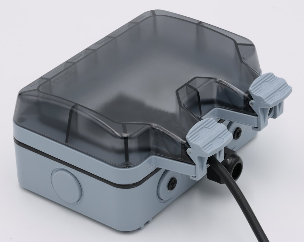 Xtend Home chytrá venkovní dvouzásuvka, IP66, WiFi, správné spínání fáze, Tuya