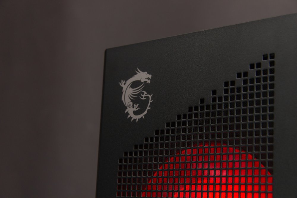 HAL3000 MČR Finale Elite / AMD Ryzen 7 9800X3D/ 64GB DDR5/ RTX 5070 Ti/ 2TB PCIe SSD/ WiFi/ W11