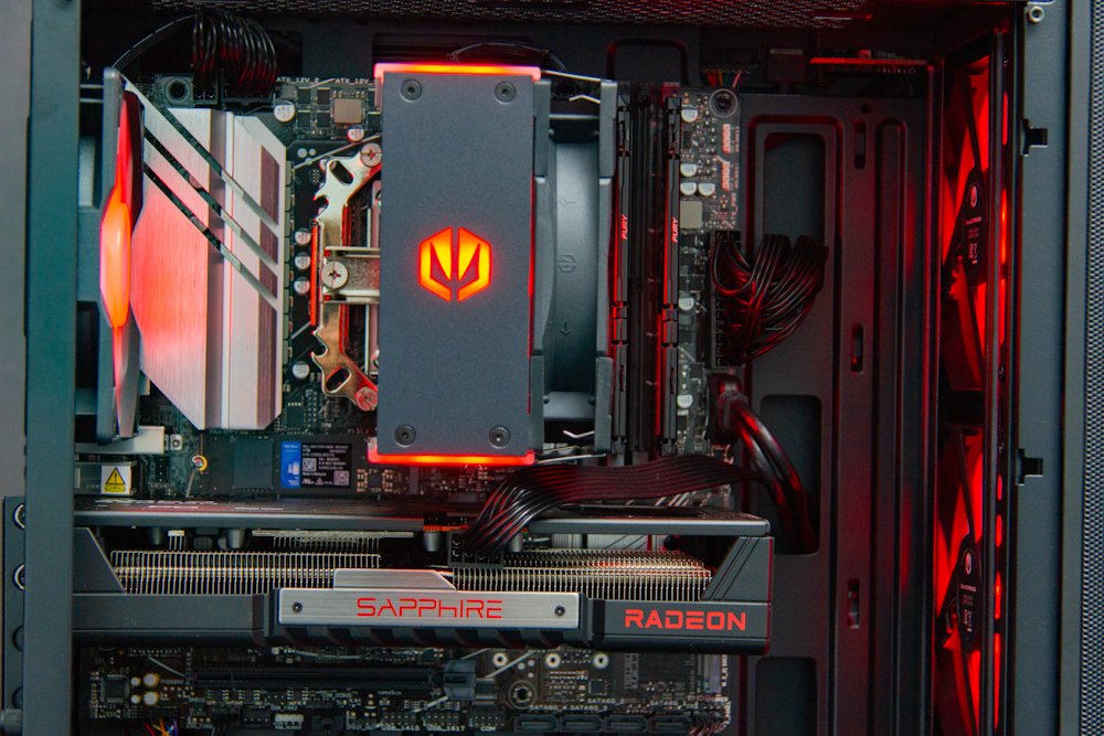 HAL3000 MČR Finale Elite / AMD Ryzen 7 7700/ 32GB DDR5/ RX 9060 XT 16G/ 1TB PCIe SSD/ WiFi/ W11