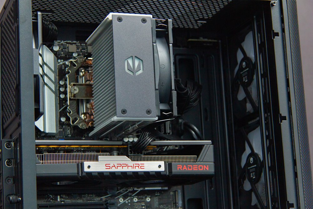 HAL3000 MČR Finale Elite / AMD Ryzen 7 7700/ 32GB DDR5/ RX 9060 XT 16G/ 1TB PCIe SSD/ WiFi/ W11