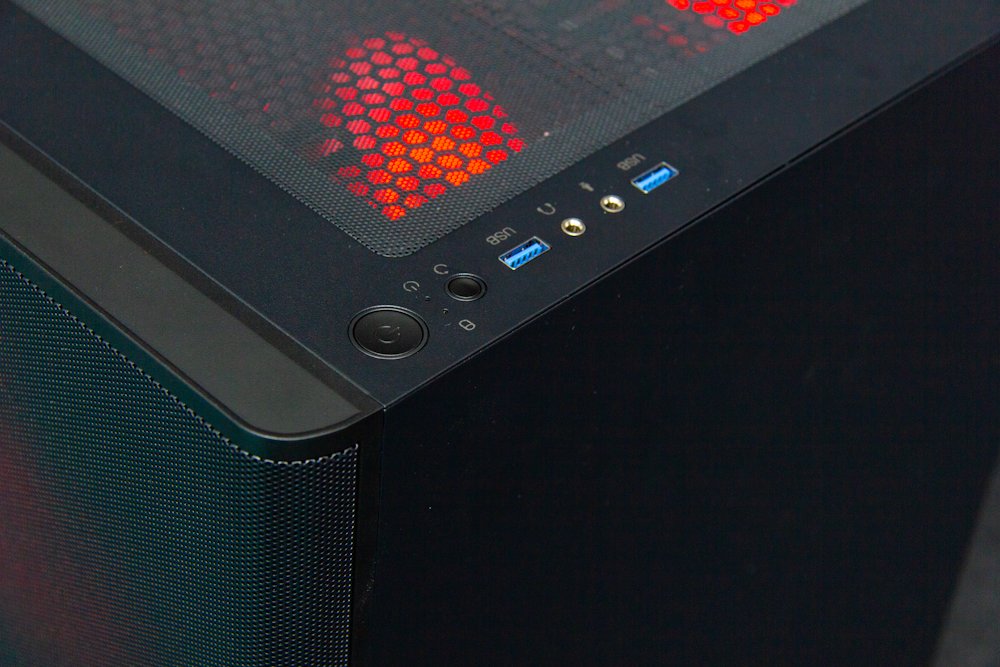 HAL3000 MČR Finale Elite / AMD Ryzen 7 7700/ 32GB DDR5/ RX 9060 XT 16G/ 1TB PCIe SSD/ WiFi/ W11