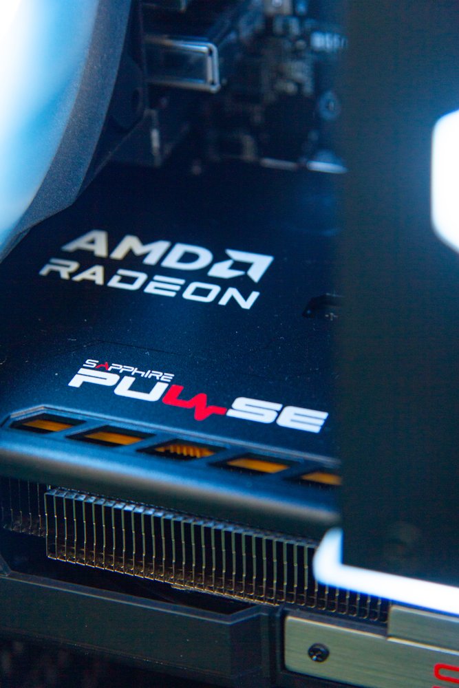 HAL3000 MČR Finale Elite / AMD Ryzen 7 5700X/ 32GB/ RX 9060 XT 16G/ 1TB PCIe SSD/ WiFi/ W11