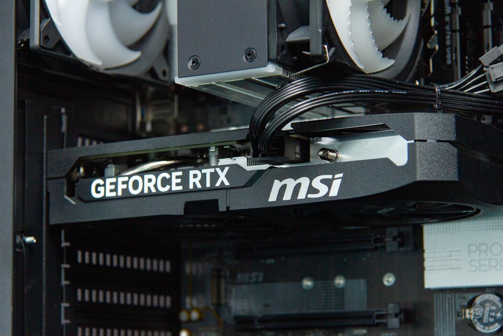 HAL3000 MČR Finale Pro / AMD Ryzen 5 7600/ 32GB DDR5/ RTX 5060 Ti/ 1TB PCIe SSD/ WiFi/ W11