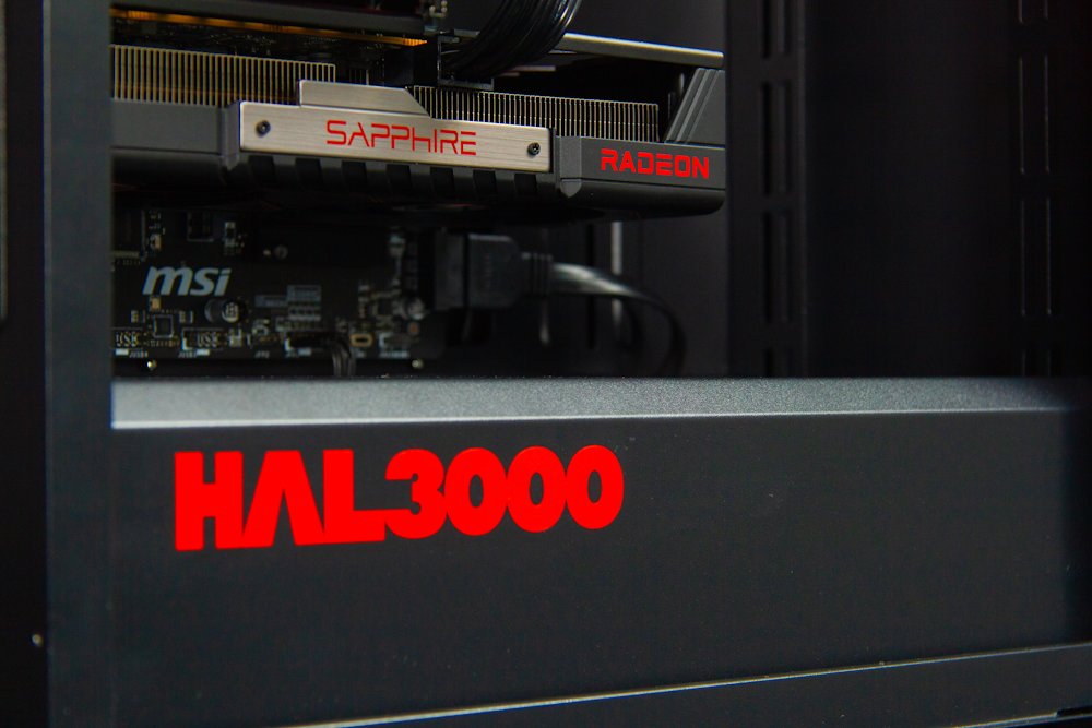 HAL3000 Online Gamer / AMD Ryzen 5 5600/ 32GB/ RX 9060 XT/ 1TB PCIe SSD/ WiFi/ W11