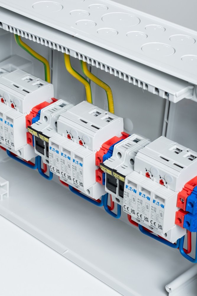 Solarmi DC3 osazený rozvaděč pro fotovoltaiku, 3x svodič, 3x odpojovač, pojistky, 3x15A, 1000V,