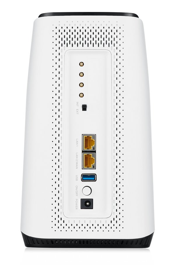 Zyxel FWA510  5G NR Indoor Router, Standalone/Nebula, 1 year Nebula Pro License,AX3600 WiFi, 2.5GB LAN, EU a UK