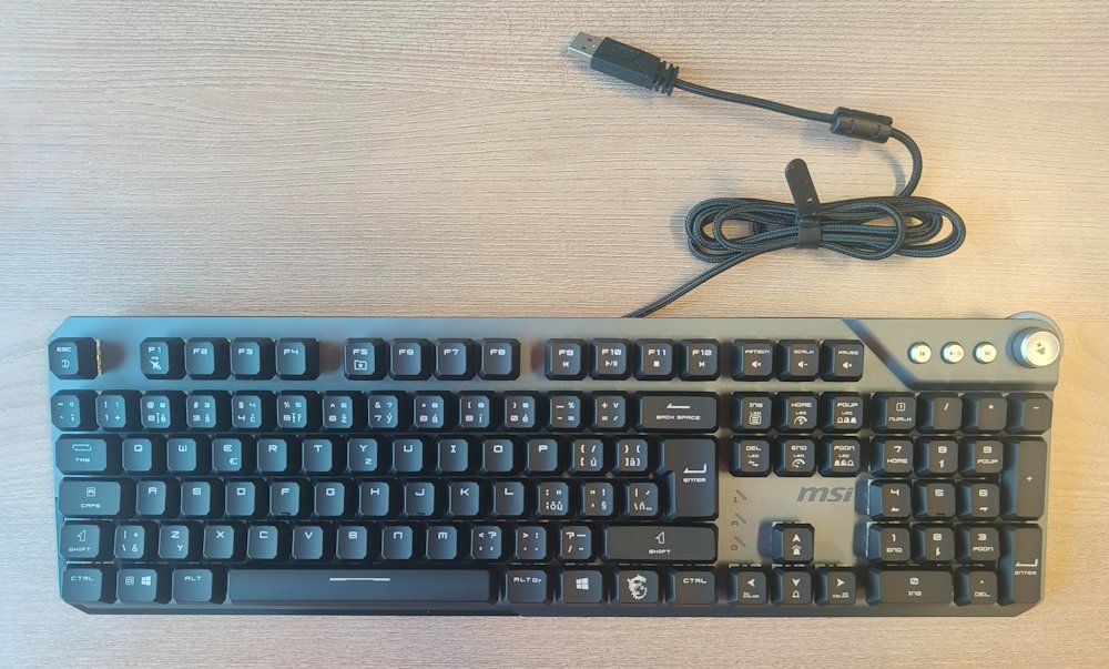 MSI herní klávesnice STRIKE 600 Silent/ drátová/ mechanická/ RGB podsvícení/ USB/ CZ+SK layout