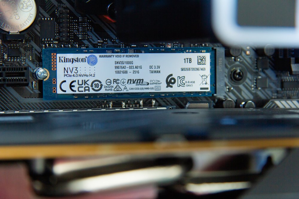 HAL3000 Online Gamer / AMD Ryzen 5 5600/ 32GB/ RTX 5050/ 1TB PCIe SSD/ WiFi/ W11