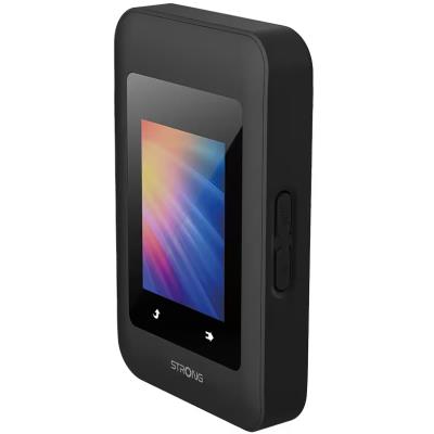 STRONG 4G+ MIFI 900D/ data 300Mbps/ Wi-Fi 1200Mbps/ baterie 2500mAh/ WPA3/ nano SIM/ USB-C/ s displejem/ černý