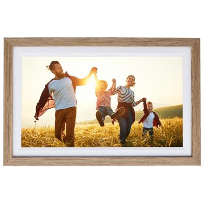 Rollei fotorámeček WiFi 152/ úhlopříčka 15.6"/ 32GB/ 2W/ Frameo APP/ Světlé dřevo