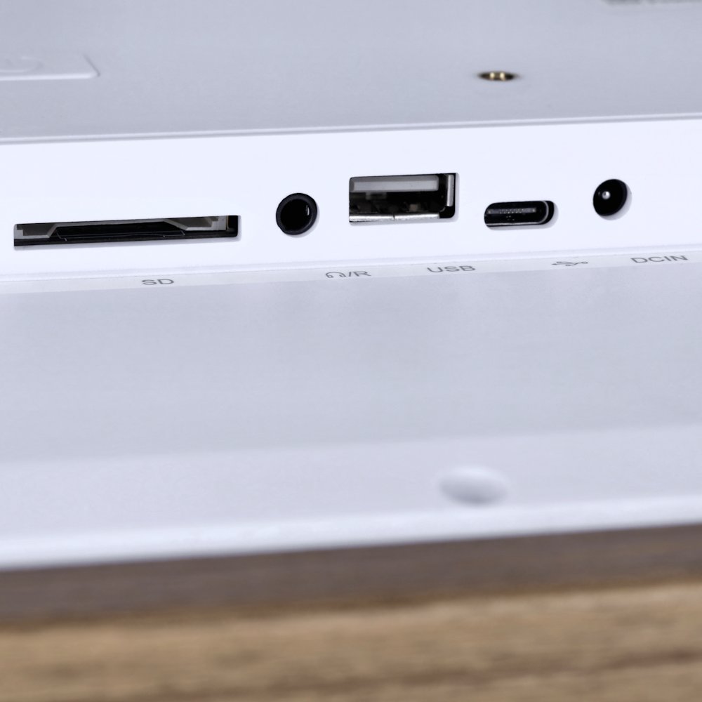 Rollei fotorámeček WiFi 212/ úhlopříčka 21.5"/ 32GB/ 4W/ Frameo APP/ Světlé dřevo