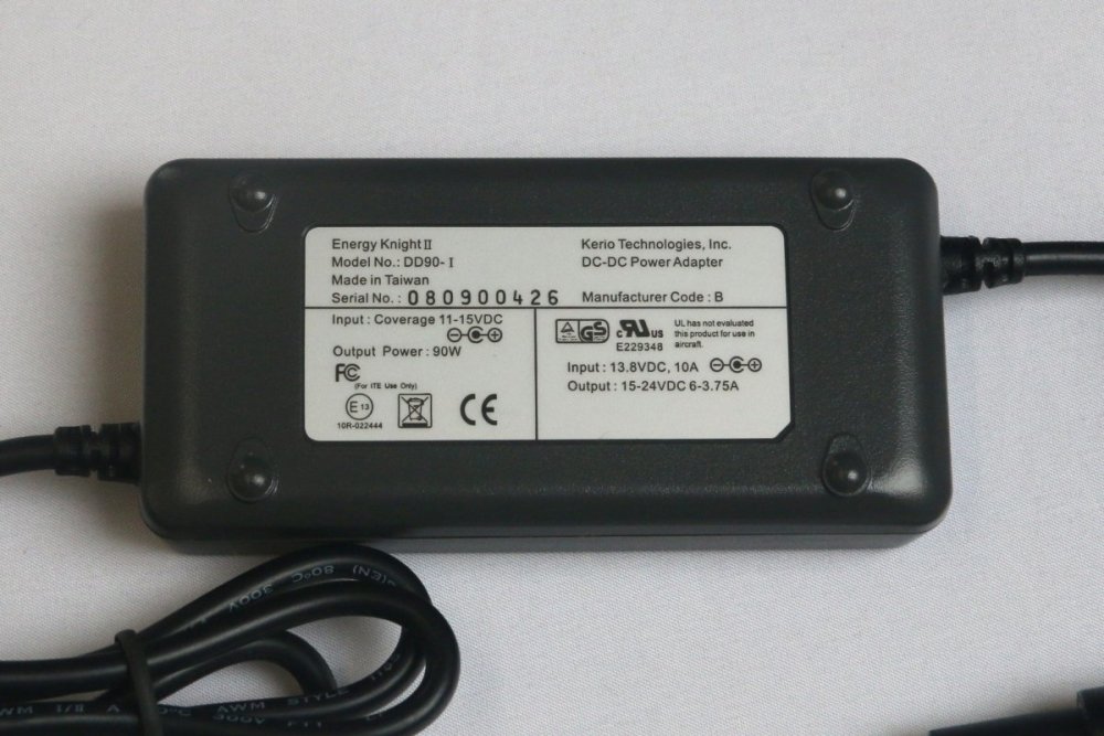 EUROCASE univerzální napájecí adaptér 1pro NB do auta 90W USB