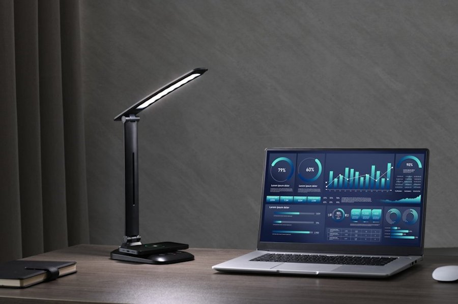 IMMAX LED stolní lampička LUMI/ Qi nabíjení/ 7W/ 300lm/ 12V/2A/ stmívatelná/ černá