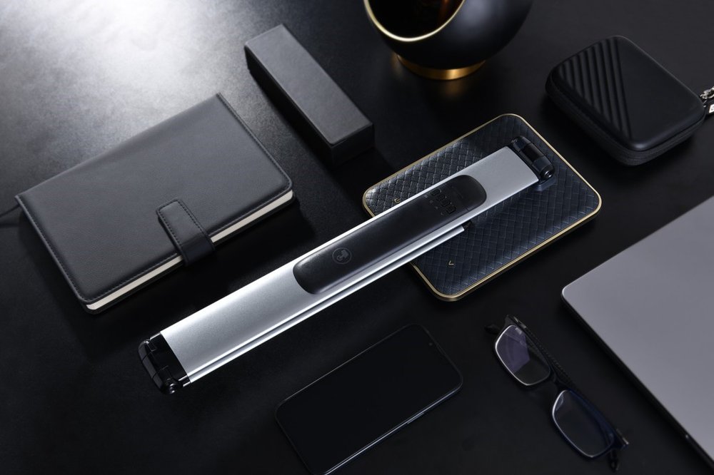 IMMAX LED stolní lampička HERON NEW/ Qi nabíjení/ 8,5W/ DC 12V/2A/ stmívatelná/ sklápěcí rameno/ stříbrná