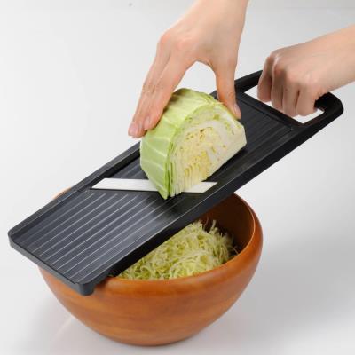 Kyocera Široký nastavitelný kráječ s ochranou ruky, černý