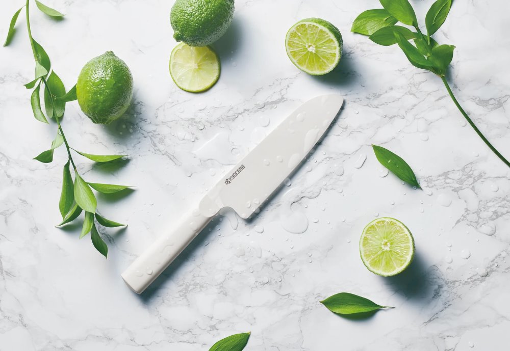 Kyocera Nůž Santoku 14 cm, bílá čepel, bílá rukojeť