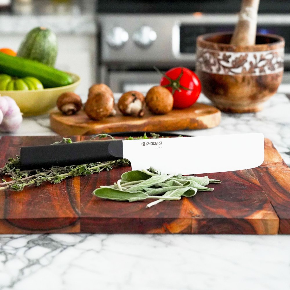 Kyocera Nůž Nakiri 15 cm, bílá čepel, černá rukojeť