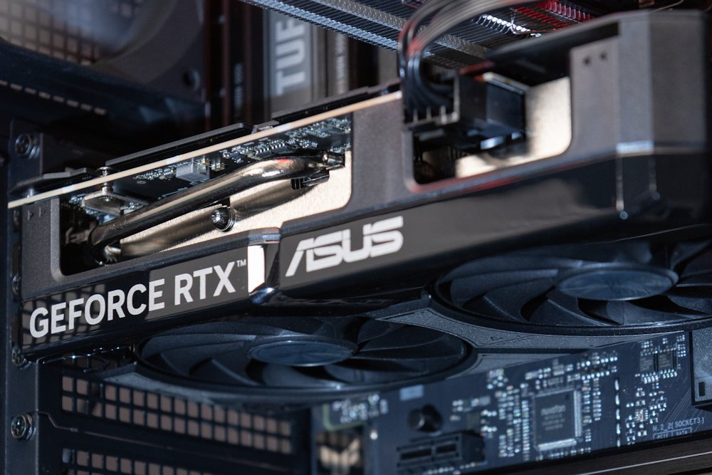 HAL3000 Master Gamer Pro Ti / Intel Core Ultra 5 225F/ 32GB DDR5/ RTX 5060 Ti 16G/ 1TB PCIe4 SSD/ WiFi/ W11