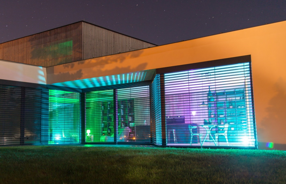 IMMAX NEO SMART žárovka LED E14, C37, 4,8W RGB+CCT, stmívatelná, Zigbee, TUYA