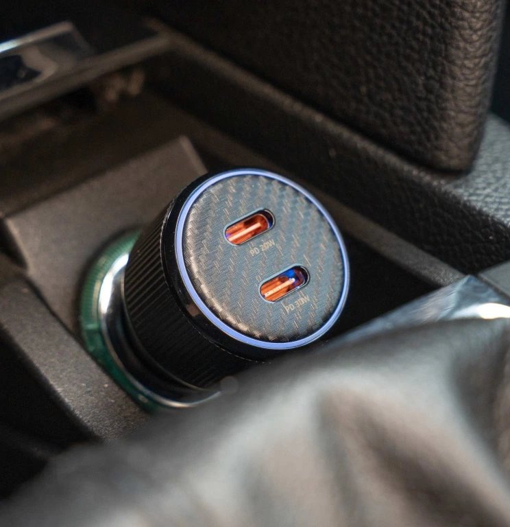 Swissten  Cl Adaptér 2X Usb-C Pd, 20W Černý + Kabel Usb-C / Usb-C, 1 M