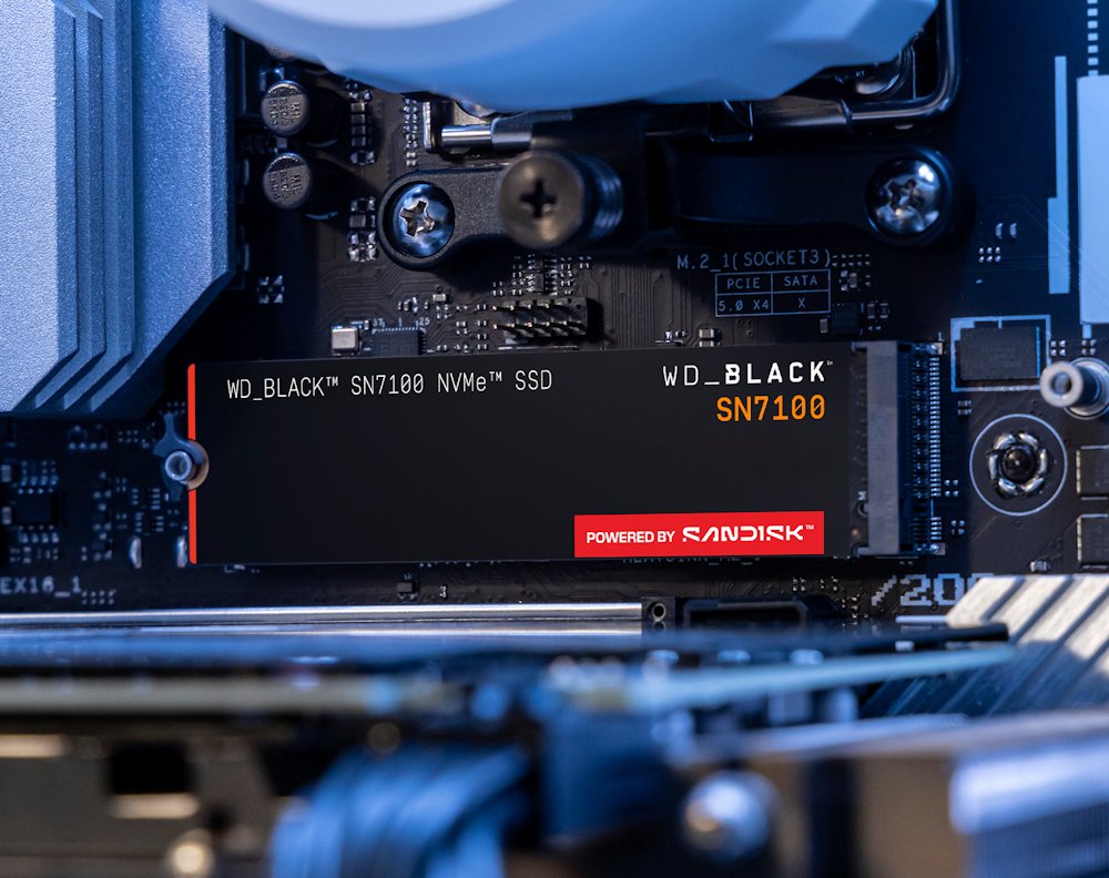 WD_Black SN7100 4TB SSD Powered by SANDISK / NVMe M.2 PCIe Gen4 / Interní / M.2 2280