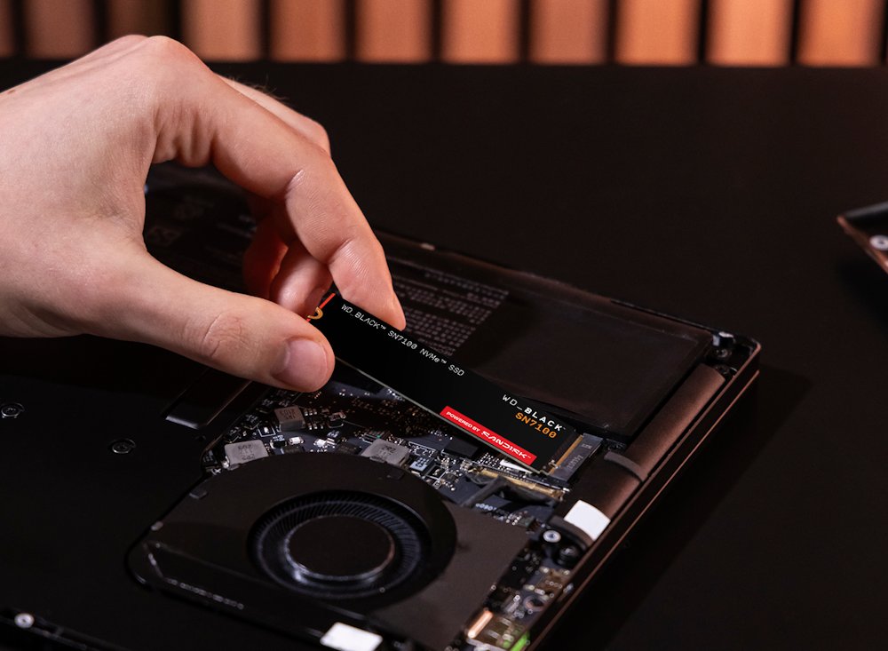 WD_Black SN7100 500GB SSD / WDS500G4X0E / NVMe M.2 PCIe Gen4 / Interní / M.2 2280