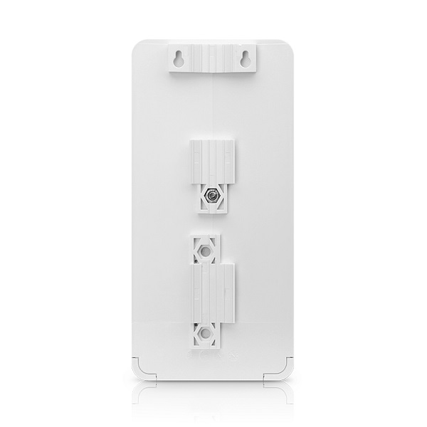 Ubiquiti NanoSwitch Outdoor GbE 24V 1xPoE-In, 3xPoE-Out Passthrough Switch