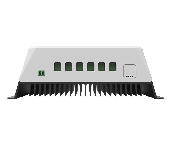 EPEVER VS3024AU solární PWM regulátor 12/24 V, 30 A, USB, vstup 50V