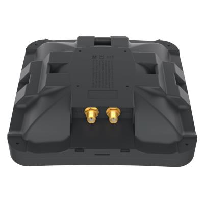 MikroTik 5 dBi vnitřní/venkovní všesměrová LTE anténa, SMA (699-2690 MHz)