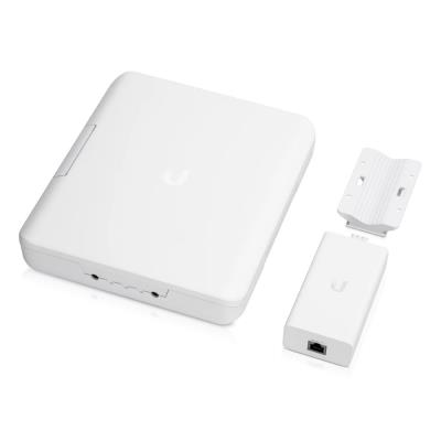 Ubiquiti USW Flex Utility - venkovní box pro UniFi Switch Flex, PoE adaptér v balení