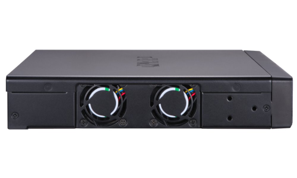 QNAP QSW-1208-8C   10G switch, 12x 10G port SFP+ (4x SFP+ a 8x kombinované SFP+ / RJ-45)