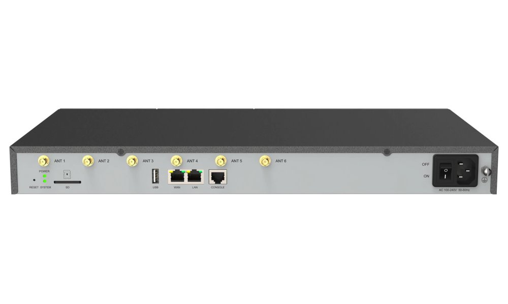 Yeastar P560, IP PBX, až 8 portů, 100/200 uživatelů, 30/60 souběžných hovorů, rack, vč. EP licence