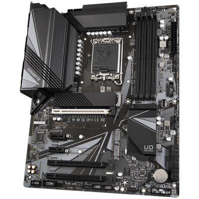 GIGABYTE Z690 UD AX / LGA1700 / Intel Z690 / 4x DDR5 / 3x M.2 / HDMI / DP / USB-C / WiFi / ATX