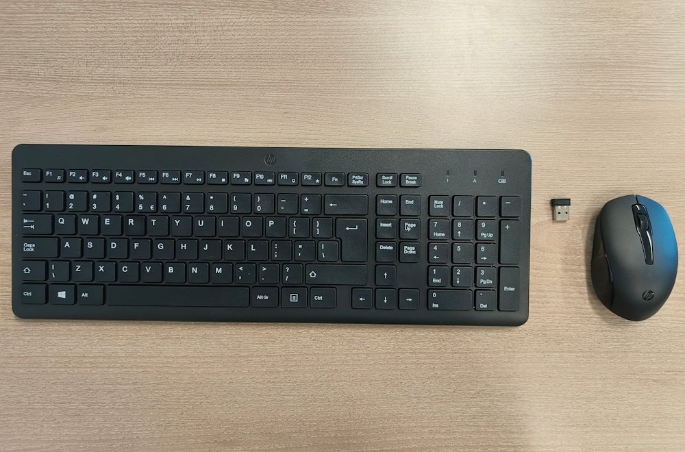 HP Bezdrátová klávesnice a myš HP 330