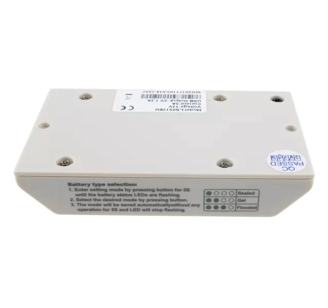 EPEVER LS0512EU solární PWM regulátor 12V, 5A, vstup 30V