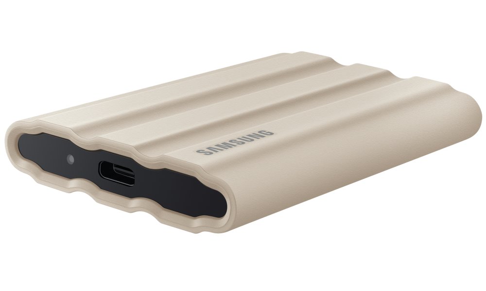 SAMSUNG Portable SSD T7 Shield 1TB / USB 3.2 Gen 2 / USB-C / Externí / Béžový