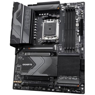 GIGABYTE X670 GAMING X AX / AMD X670 / AM5 / 4x DDR5 DIMM / 4x M.2 / HDMI / USB-C / WiFi / ATX