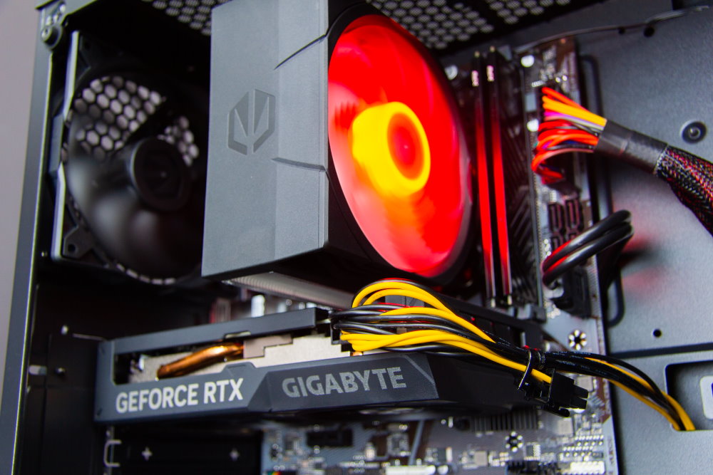 HAL3000 MEGA Gamer Pro 4060 / Intel i5-12400F/ 16GB/ RTX 4060/ 1TB PCIe SSD/ W11