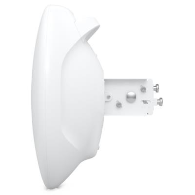 Ubiquiti Wave Professional - 60GHz PtP/PtMP klient, 46 dBi, 5GHz záloha, 2x 2,5GbE, 1x SFP+, propustnost 5.4 Gbps