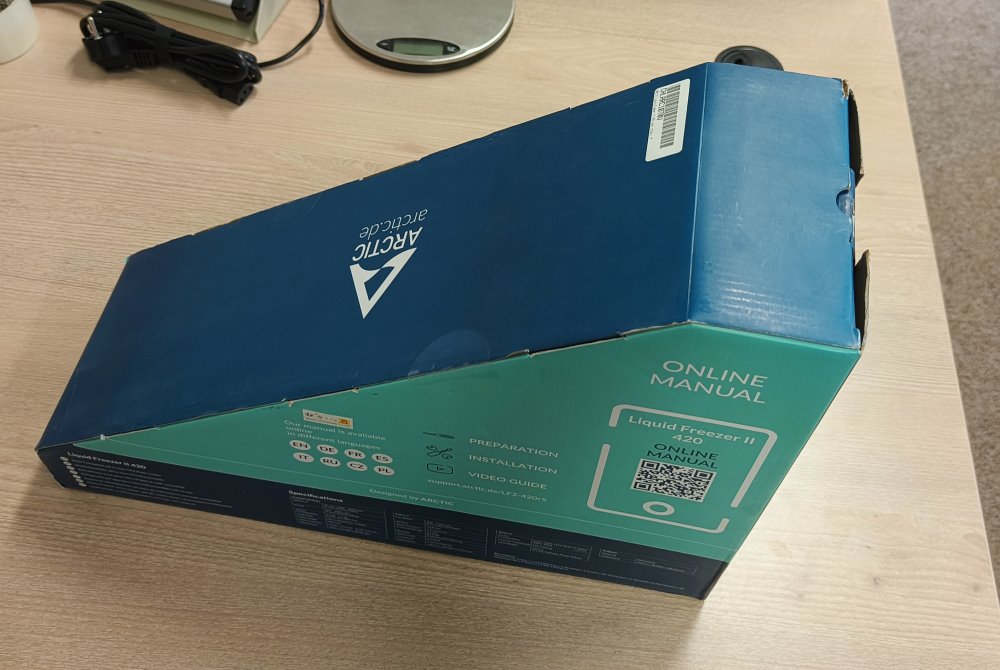 OPRAVENÉ - ARCTIC Liquid Freezer II 420 vodní chladič CPU / 420mm radiátor / 3x 140mm P14 PWM ventilátory