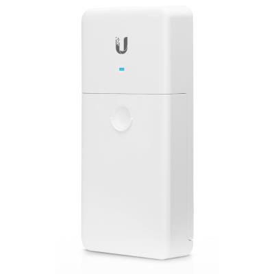 Ubiquiti NanoSwitch Outdoor GbE 24V 1xPoE-In, 3xPoE-Out Passthrough Switch
